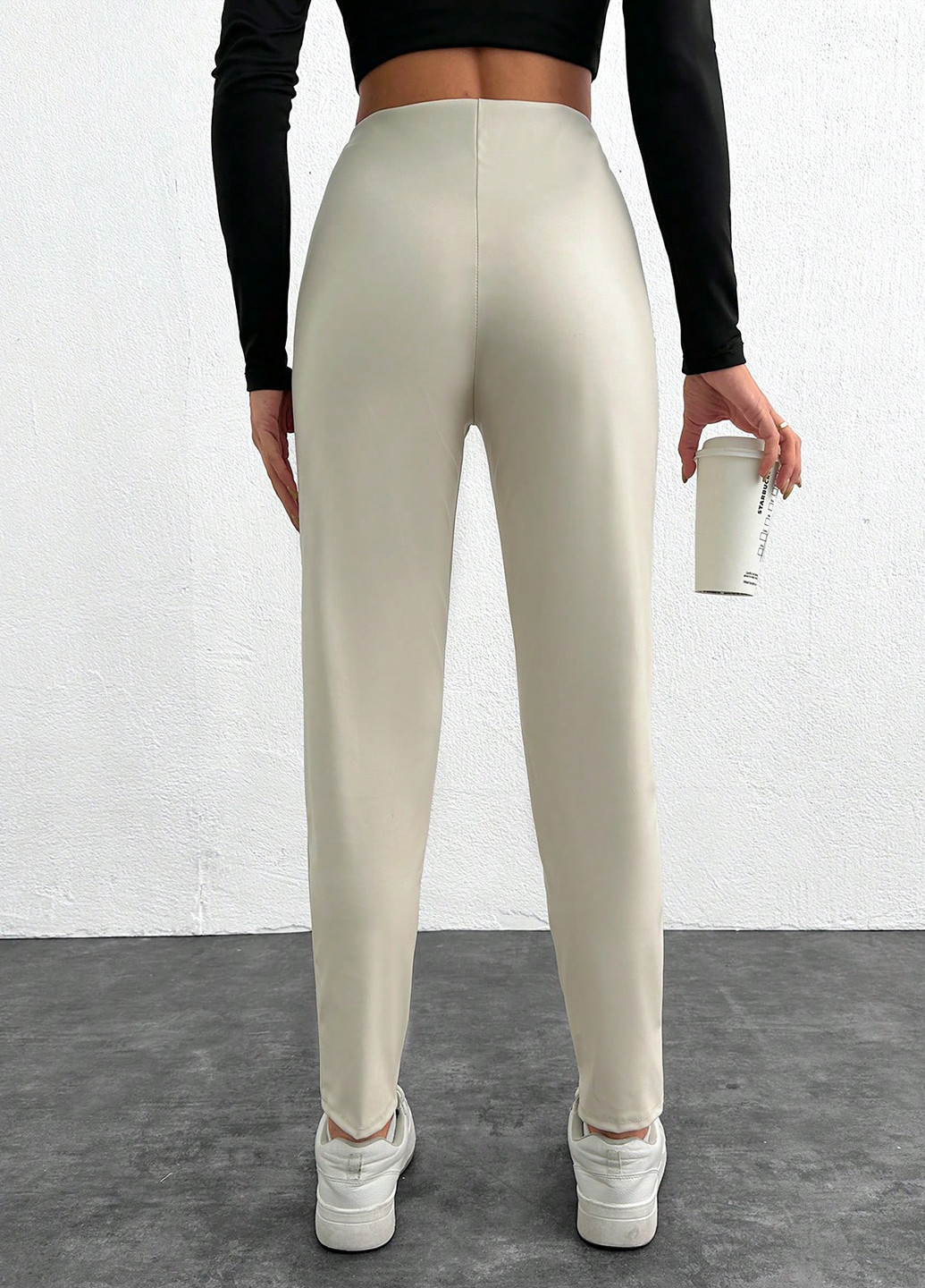 Кремовые демисезонные леггинсы SHEIN
