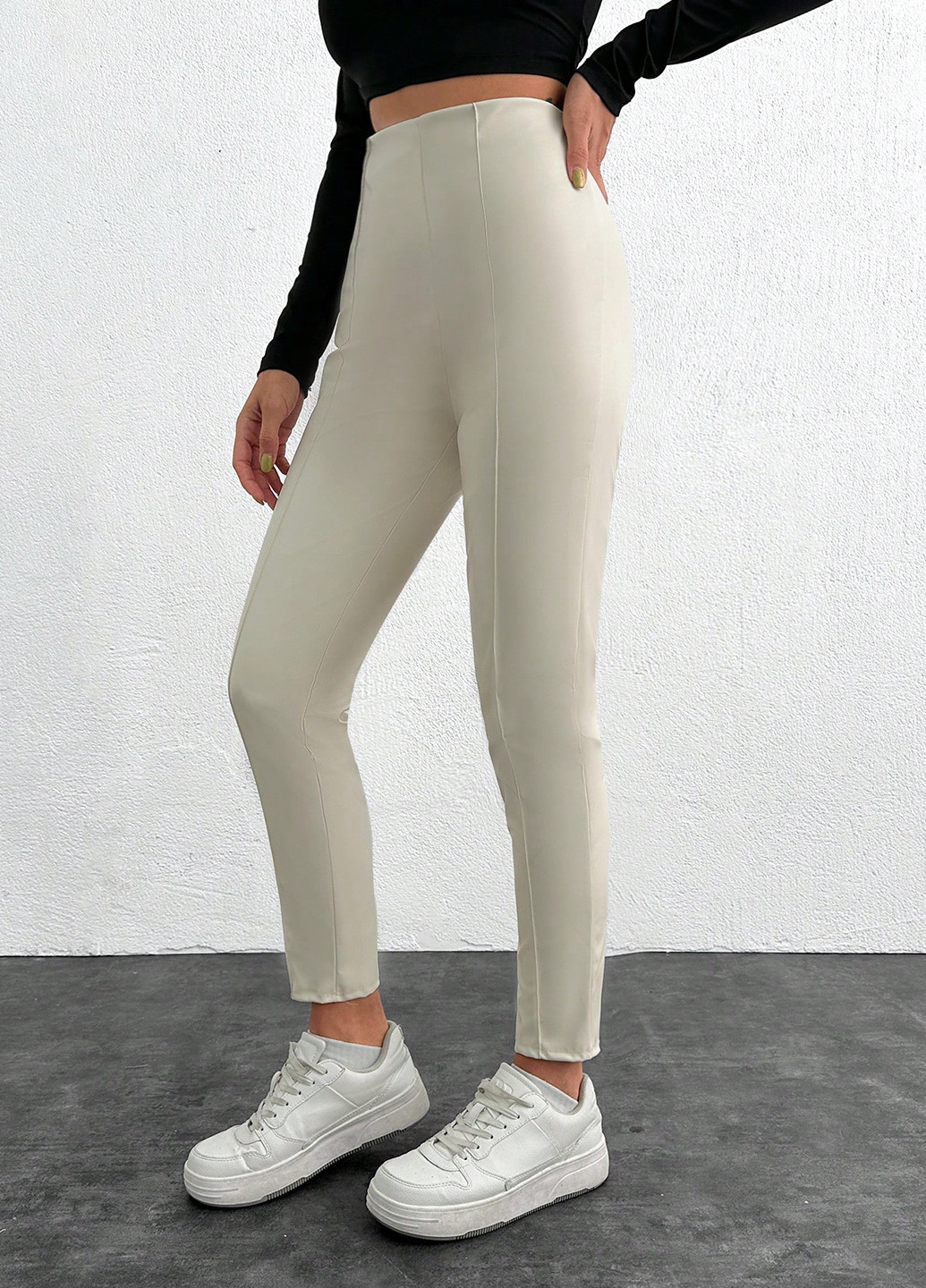 Кремовые демисезонные леггинсы SHEIN