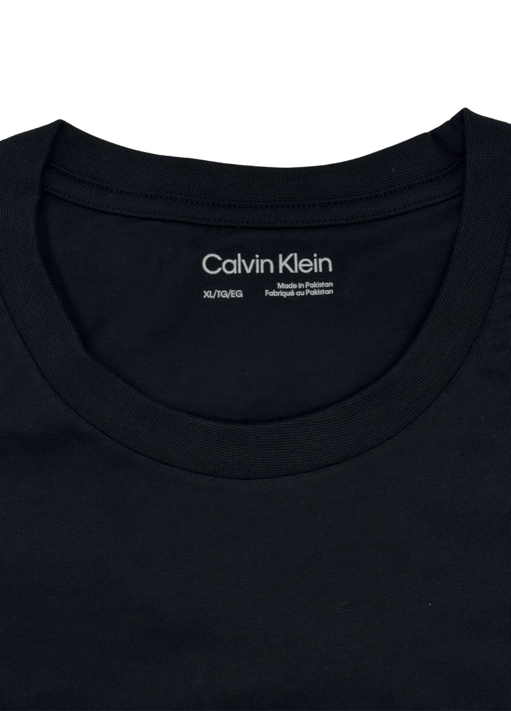 Черная футболка Calvin Klein