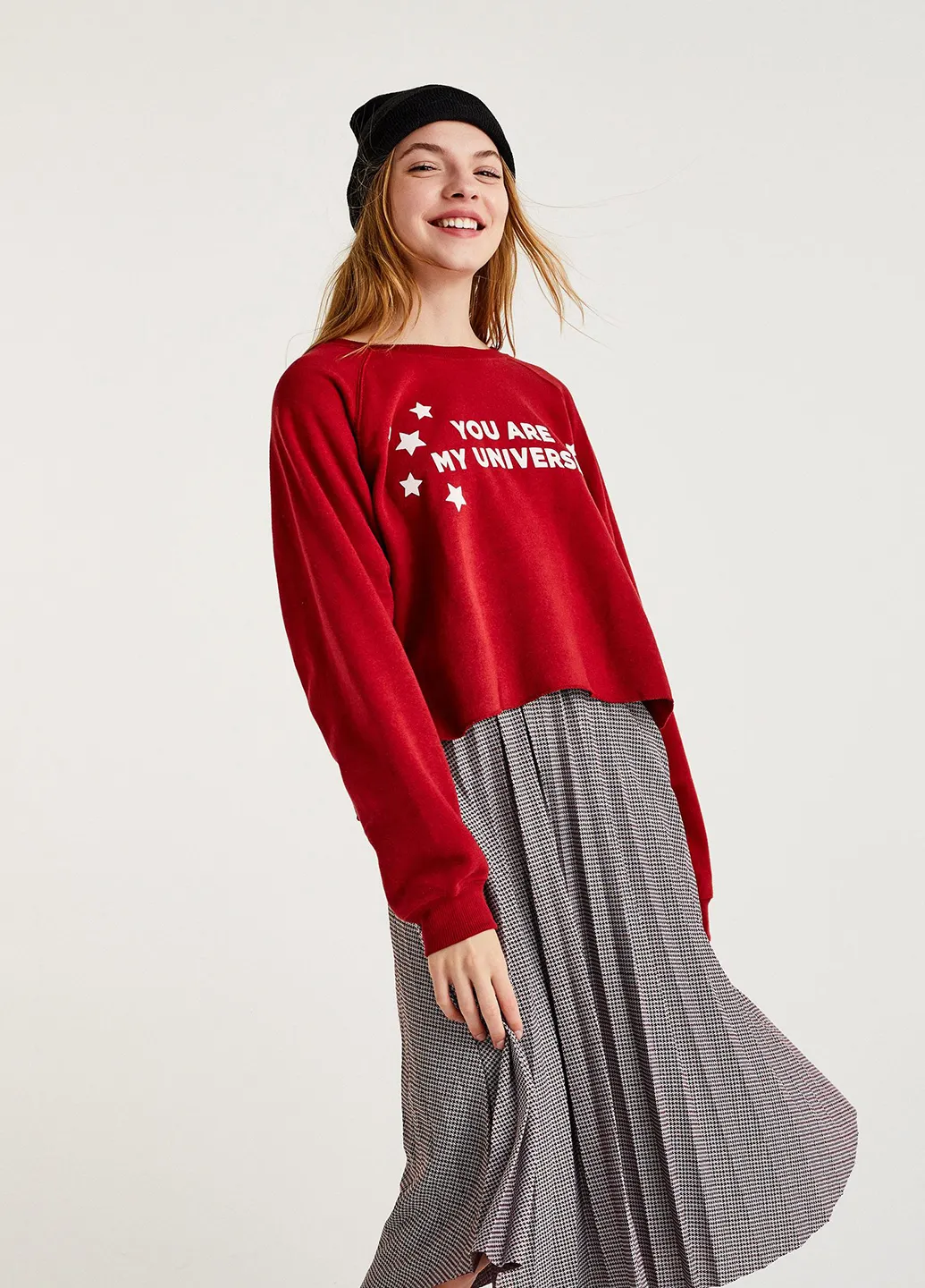 Червоний світшоти Pull & Bear напис без декору (245771364)