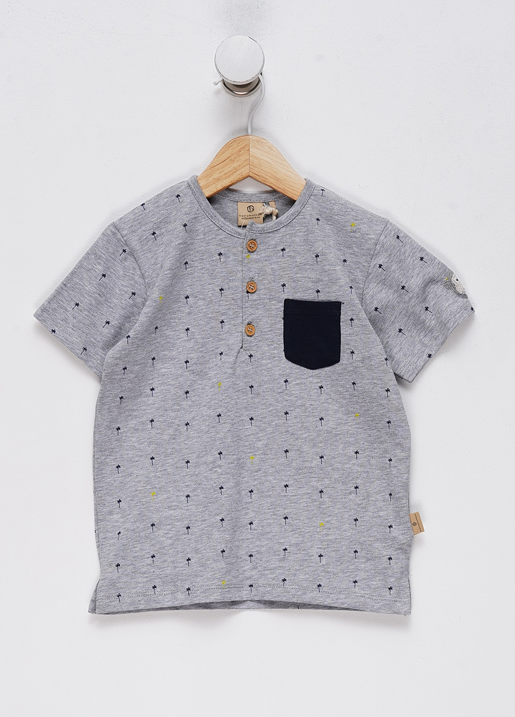 Серая летняя футболка Bellybutton