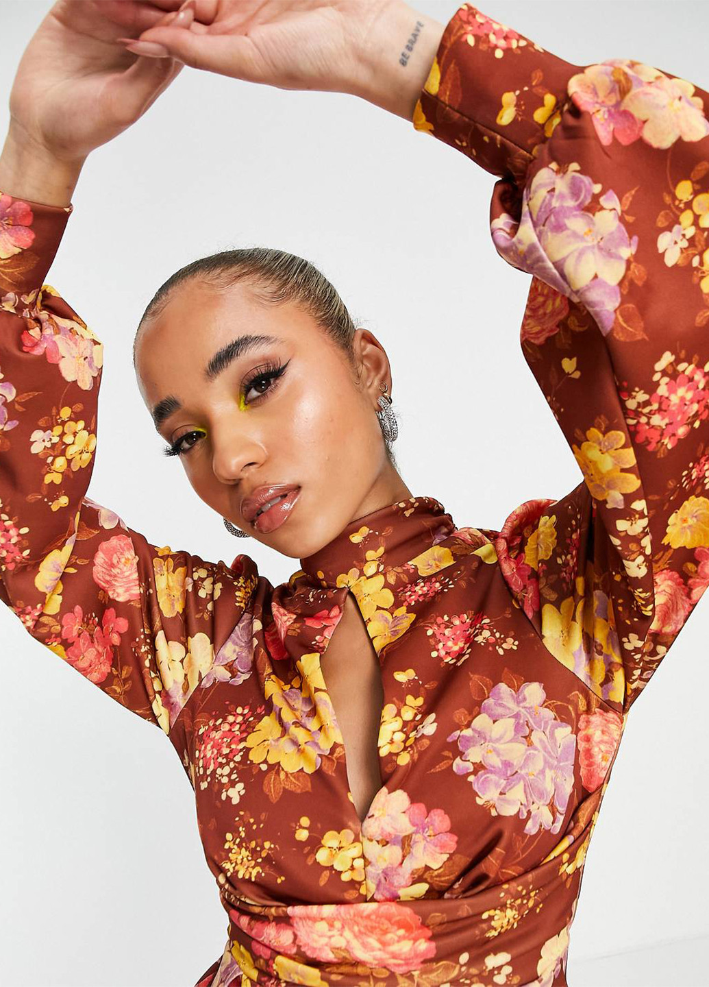 Світло-коричнева кежуал сукня з відкритою спиною Asos з квітковим принтом