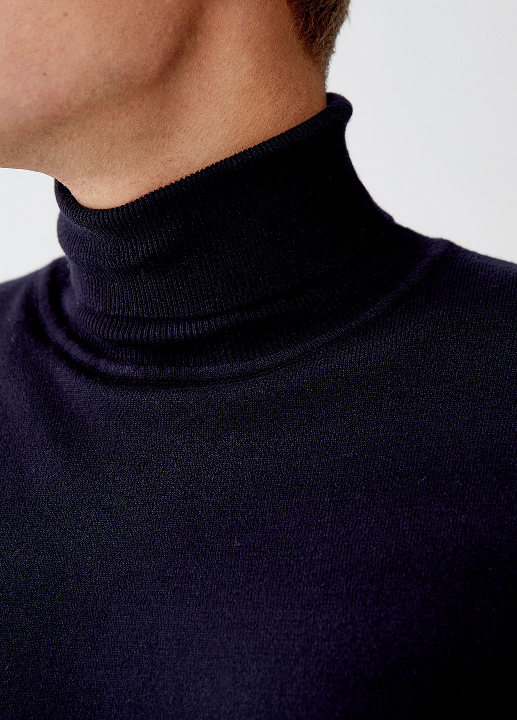 Темно-синій демісезонний светр Pull & Bear