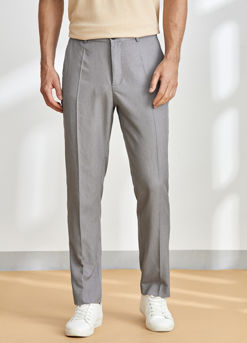 Светло-серые кэжуал демисезонные прямые брюки SHEIN