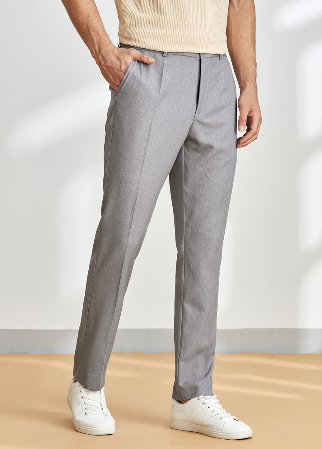 Светло-серые кэжуал демисезонные прямые брюки SHEIN