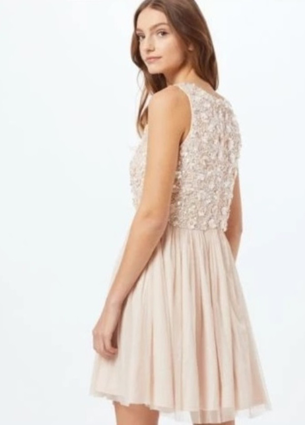 Світло-бежева коктейльна сукня кльош Lace & Beads однотонна