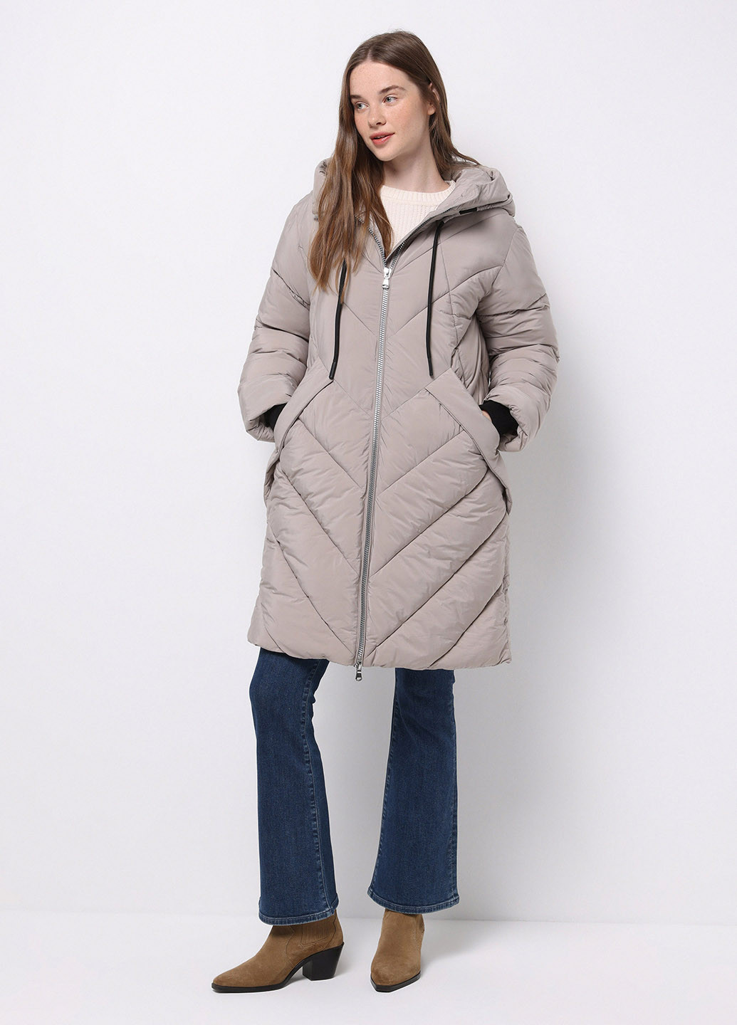 Бежевая зимняя куртка Colin's