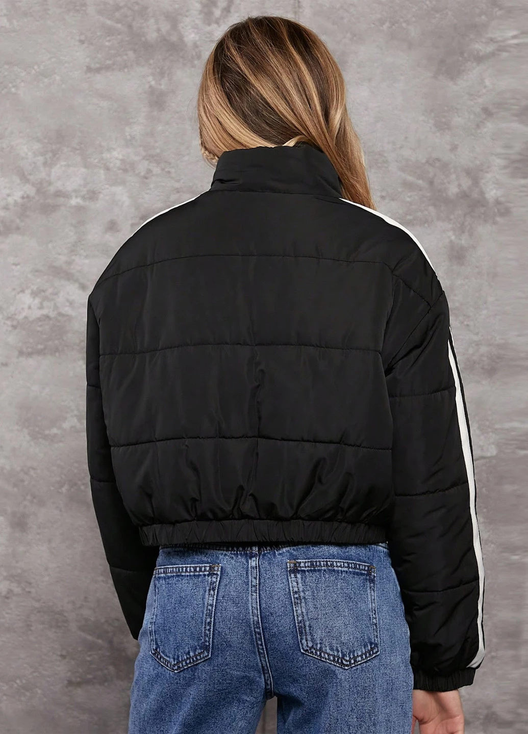 Черная демисезонная куртка SHEIN