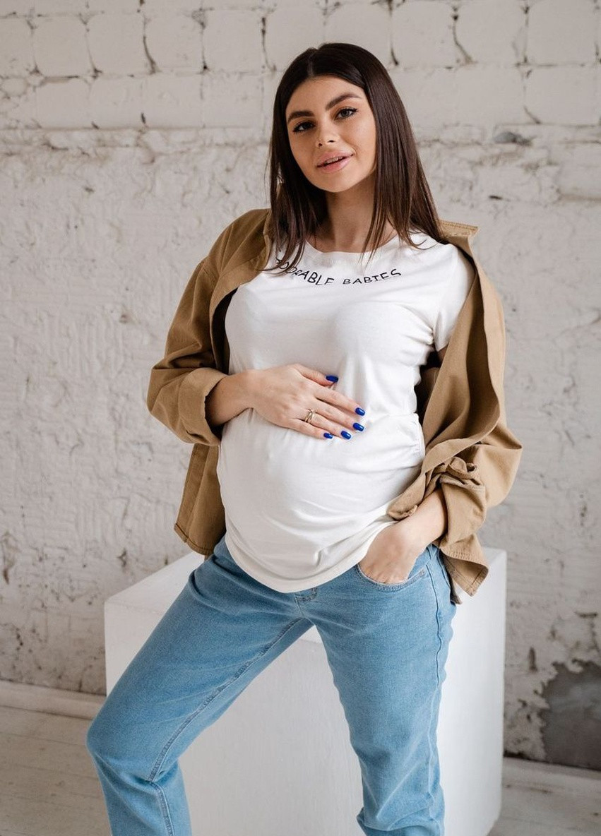 Белая всесезон футболка для беременных, будущих мам бежевая с принтом To Be