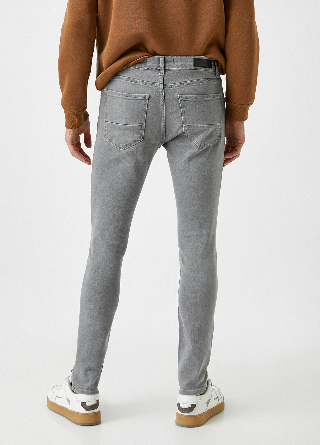 Светло-серые демисезонные зауженные джинсы KOTON
