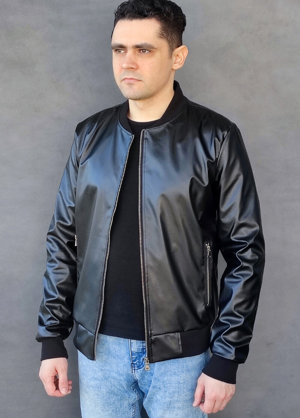 Чорна демісезонна куртка Sun's House