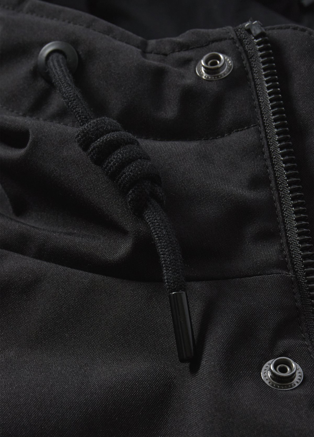 Черная демисезонная куртка C&A