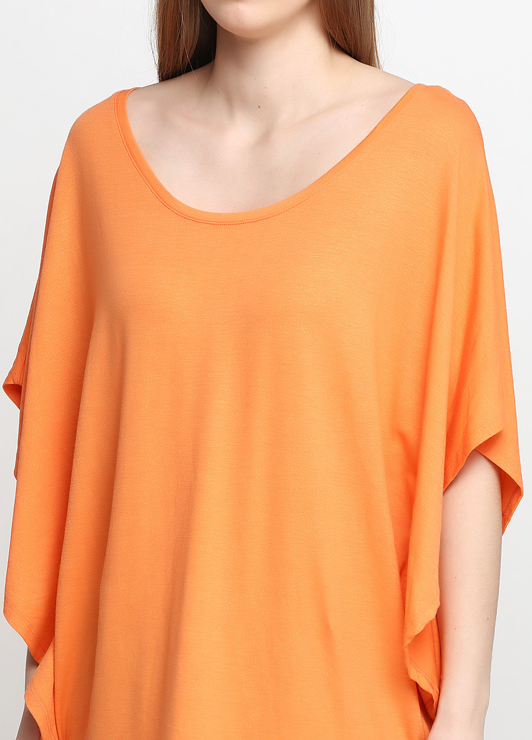 Оранжевая летняя футболка Colours
