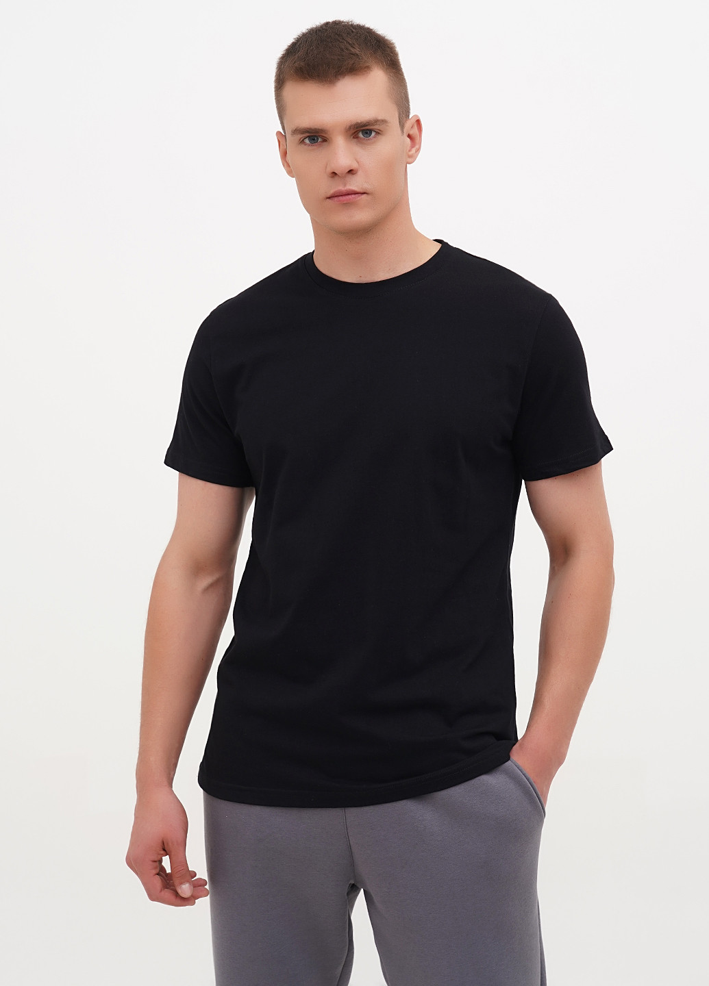 Чорна футболка чоловіча базова KASTA design