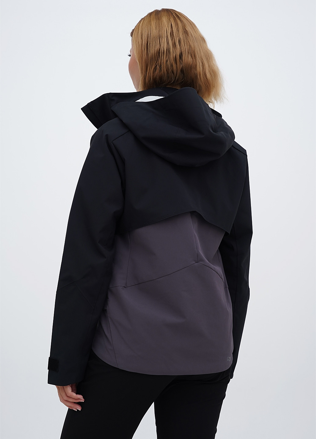 Темно-серая демисезонная куртка OROS