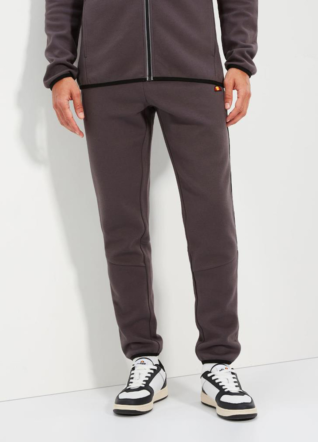 Кофейные спортивные демисезонные джоггеры брюки Ellesse