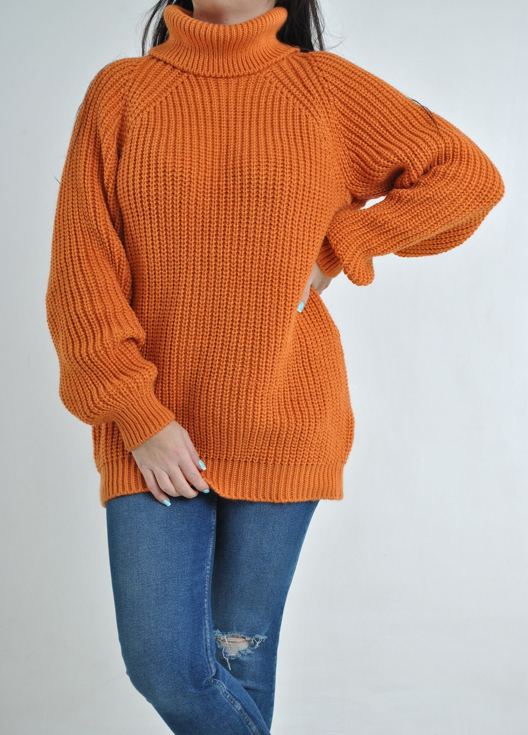 Оранжевый зимний удлиненный свитер Berta Lucci