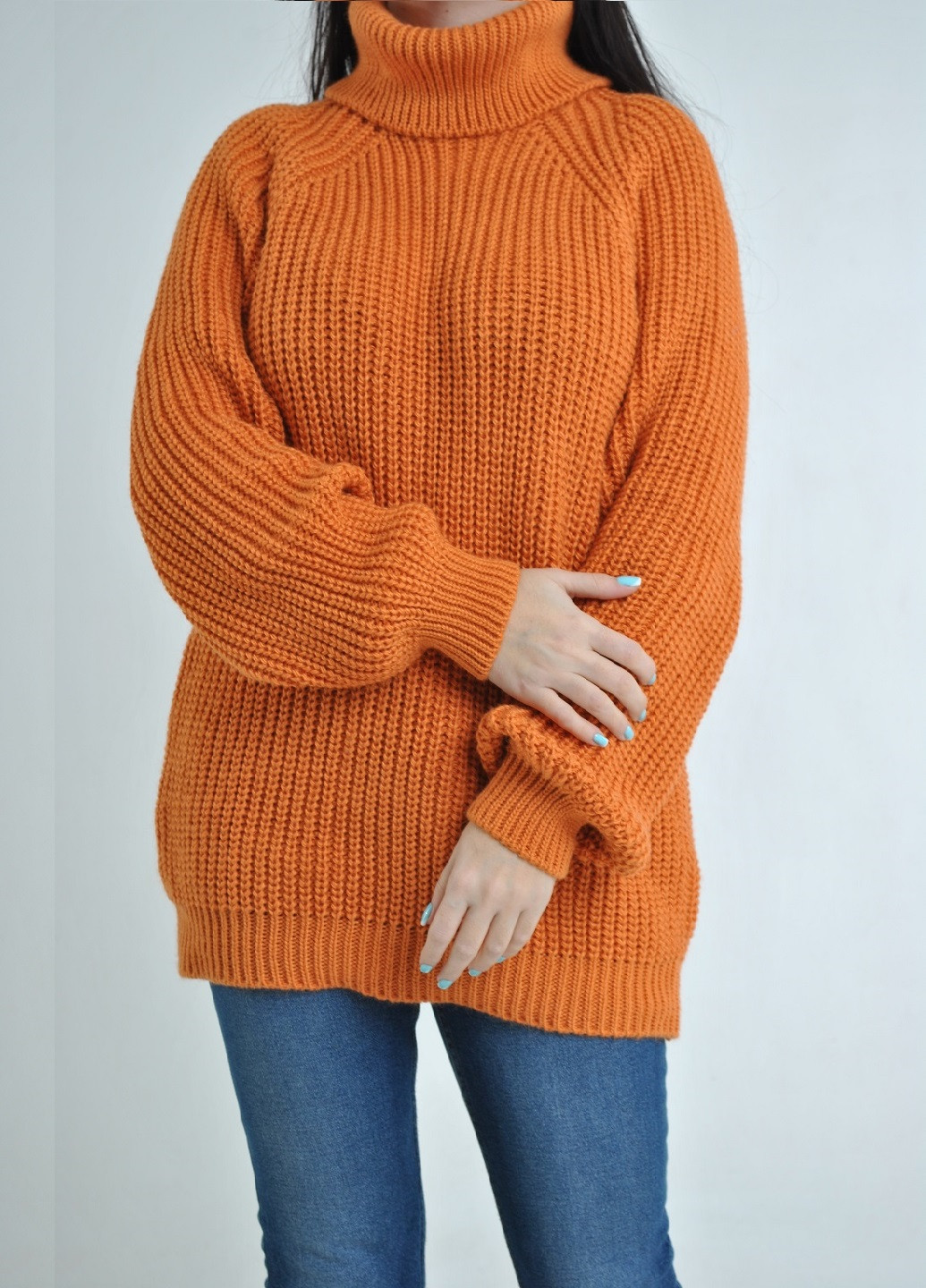 Оранжевый зимний удлиненный свитер Berta Lucci