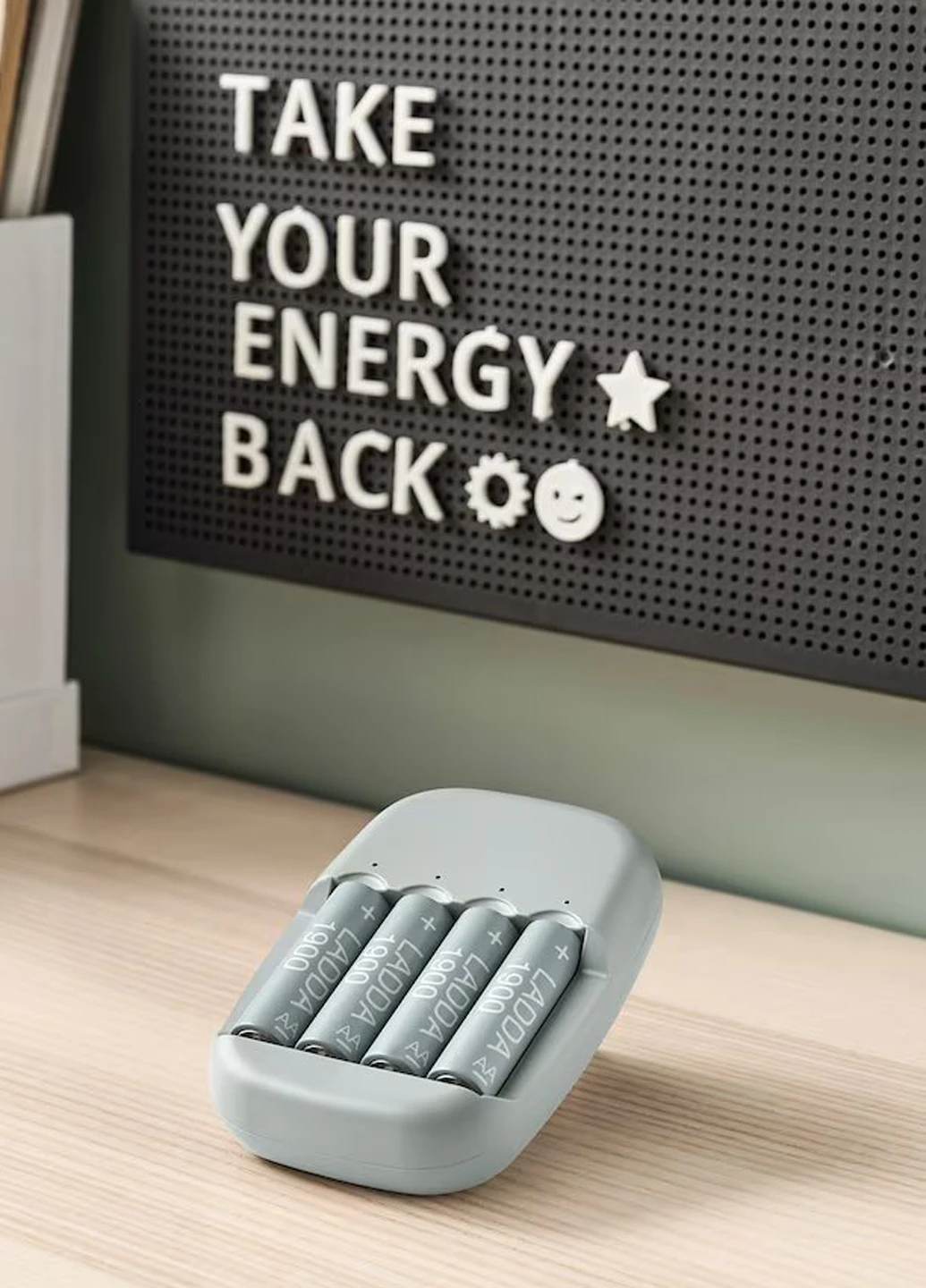 Зарядний пристрій з акумуляторами, 8х7х11 см IKEA (265795938)