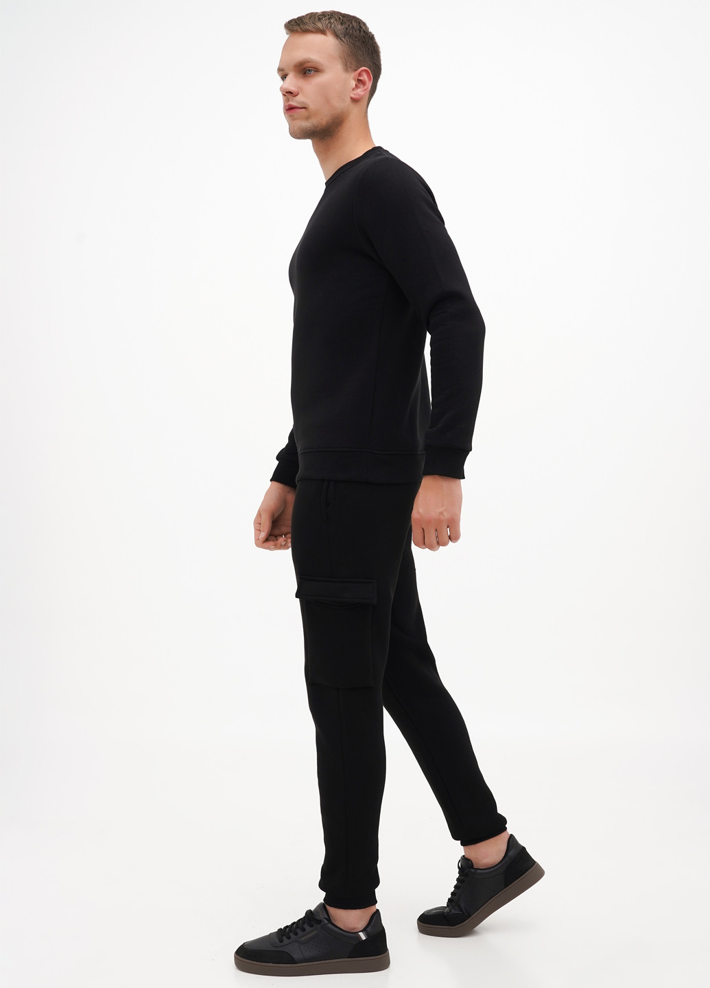 Чорний світшот BEKI однотонний без декору (306776898)