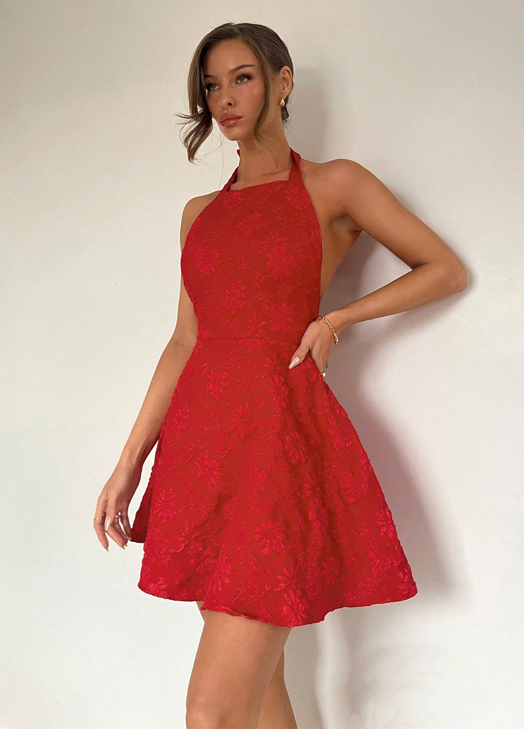 Красное кэжуал платье с открытой спиной SHEIN однотонное