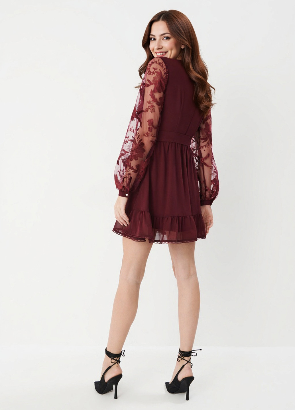 Бордовое кэжуал платье на запах Mohito однотонное