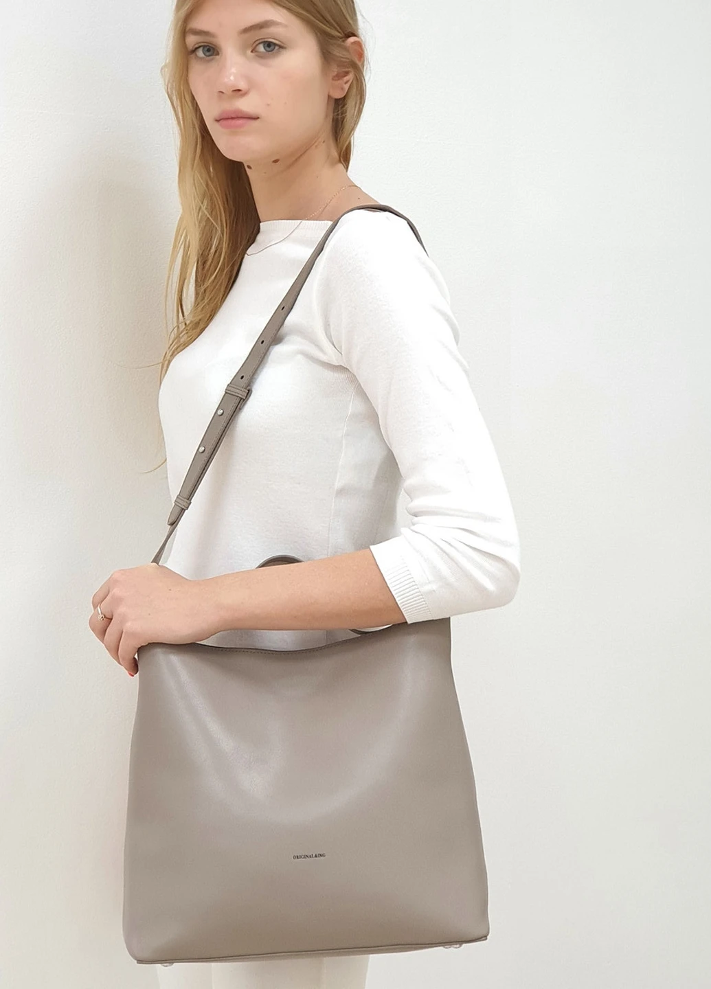 Стильна сумка бежева велика 30*31*12 Fashion (251853896)
