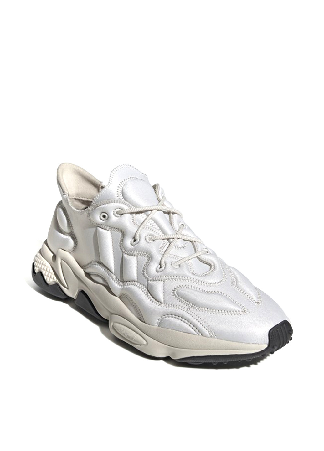 Светло-бежевые демисезонные кроссовки adidas