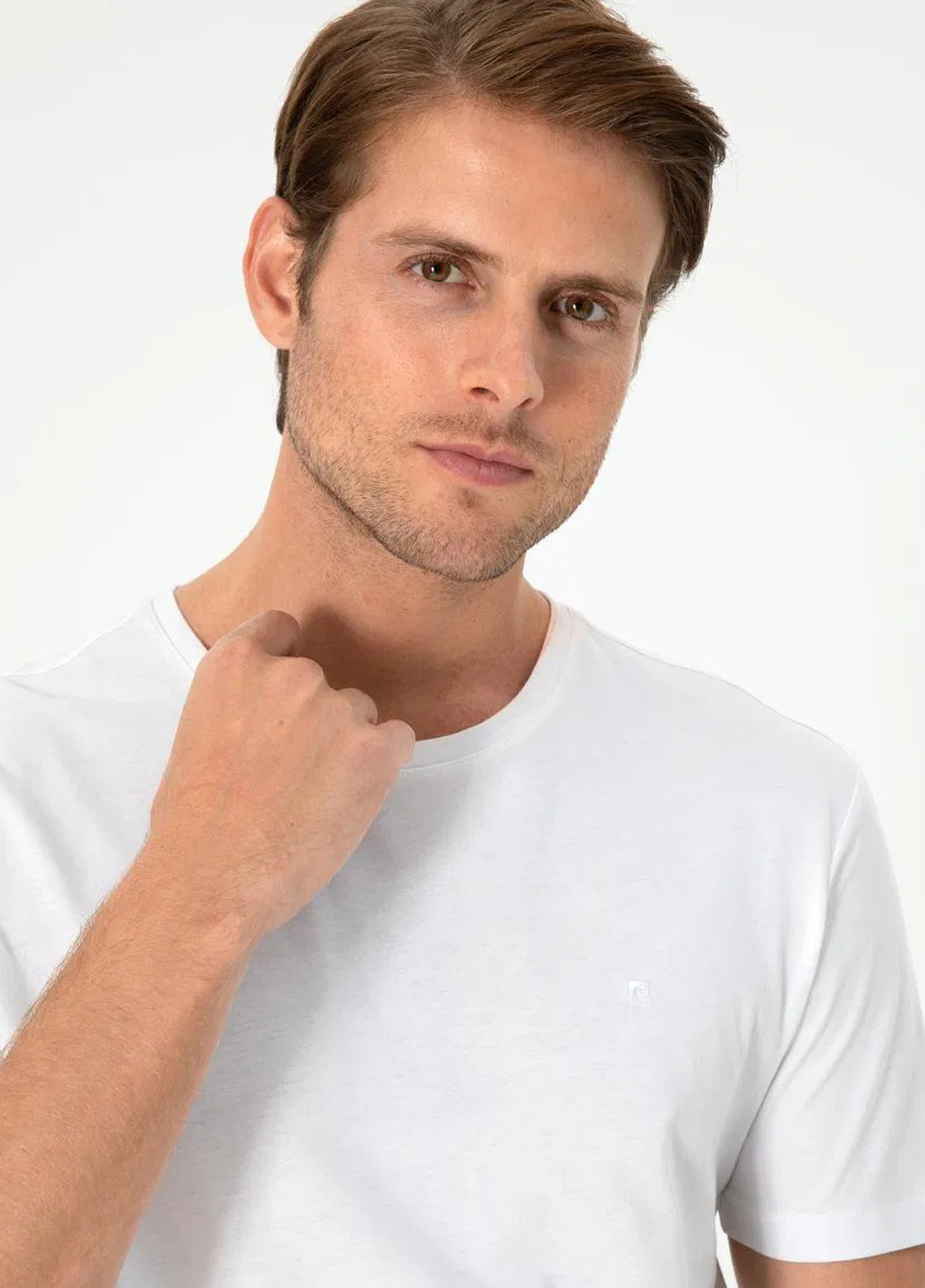 Біла футболка Pierre Cardin