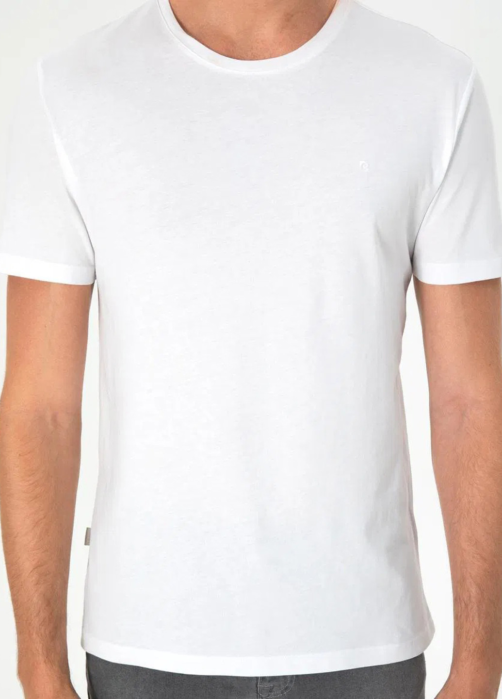 Біла футболка Pierre Cardin