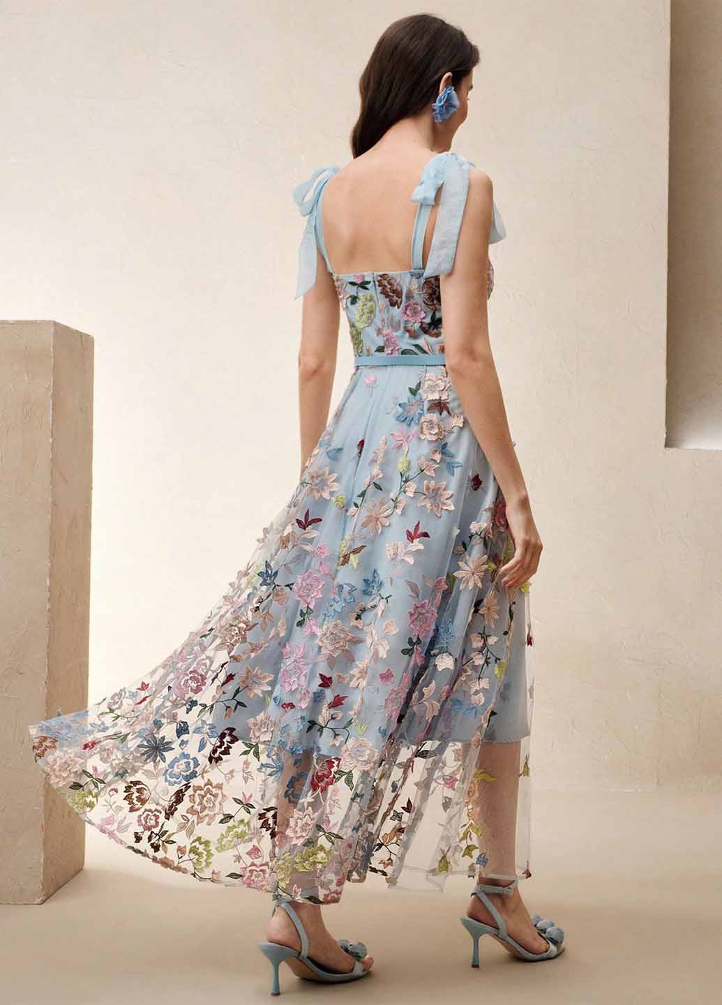 Світло-блакитна вечірня сукня з спідницею-сонце, з відкритою спиною SHEIN з квітковим принтом