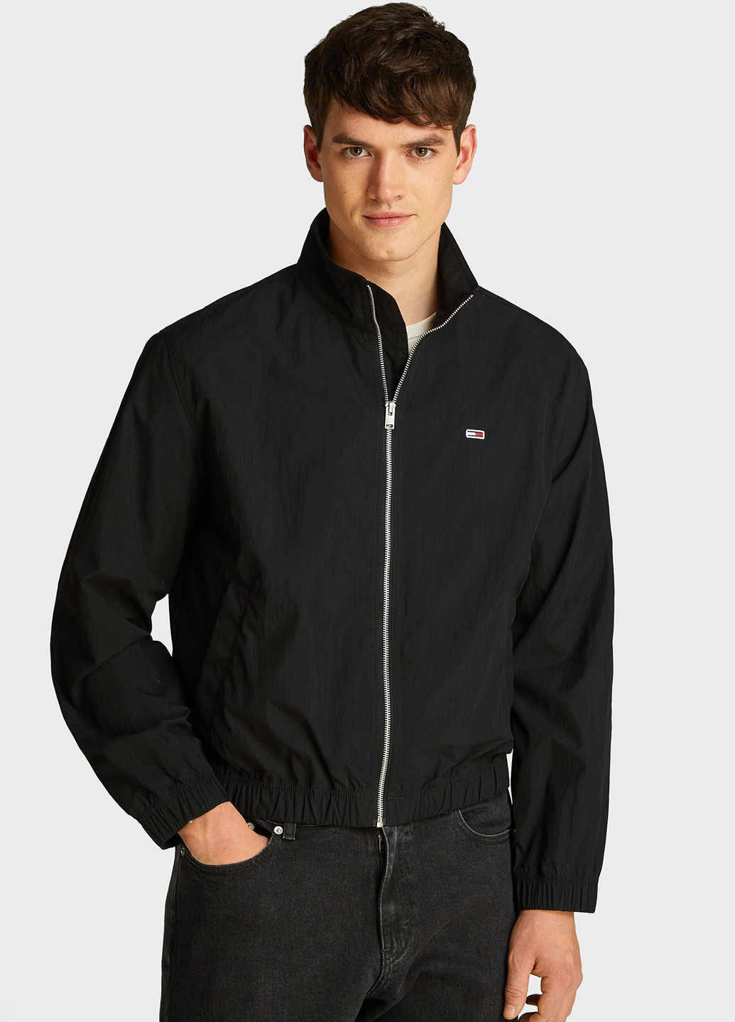 Чорна демісезонна вітровка Tommy Jeans
