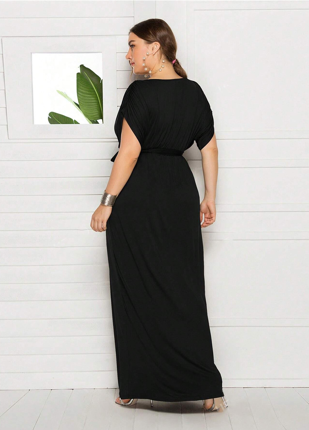 Чорна кежуал сукня на запах SHEIN однотонна