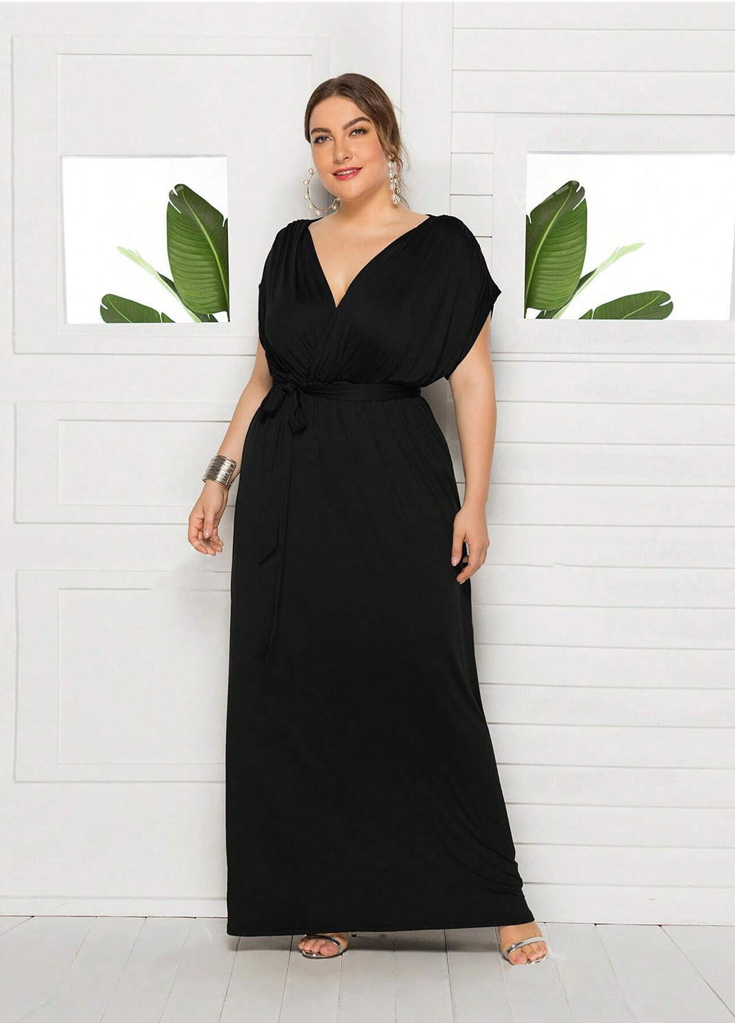 Чорна кежуал сукня на запах SHEIN однотонна