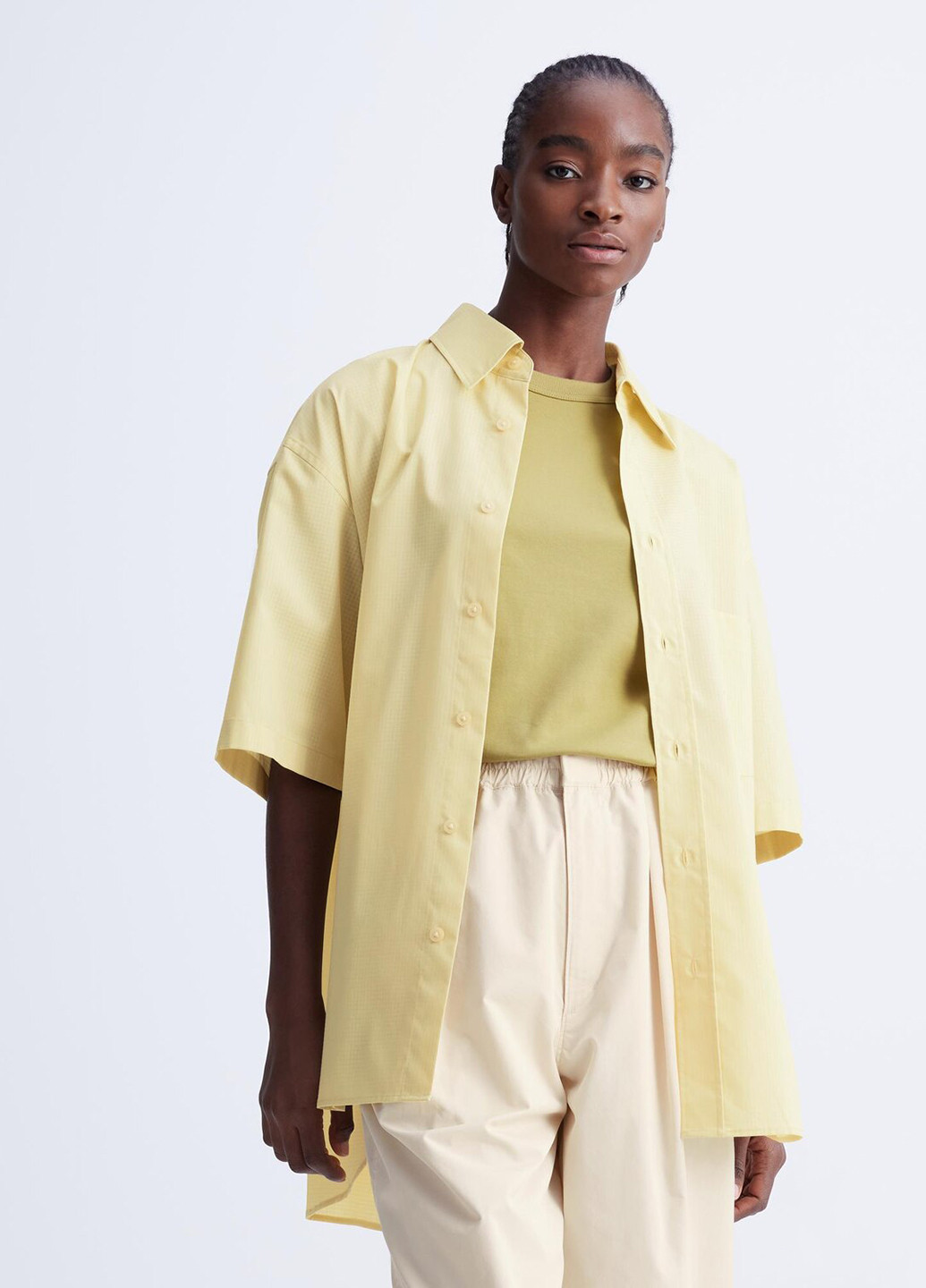 Светло-желтая кэжуал рубашка однотонная Uniqlo