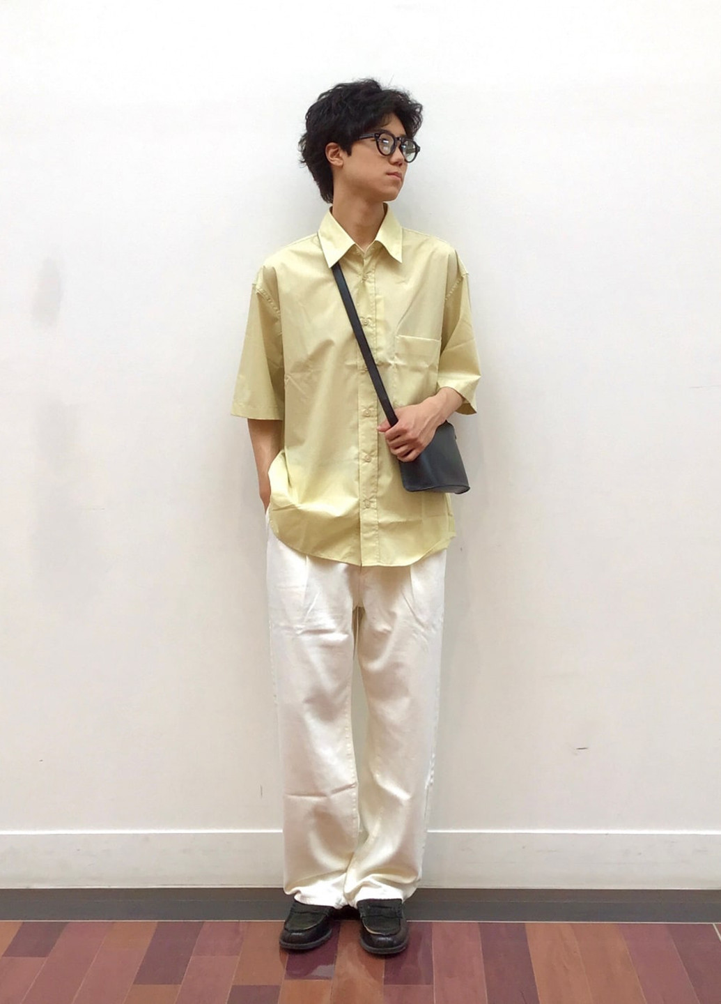 Светло-желтая кэжуал рубашка однотонная Uniqlo