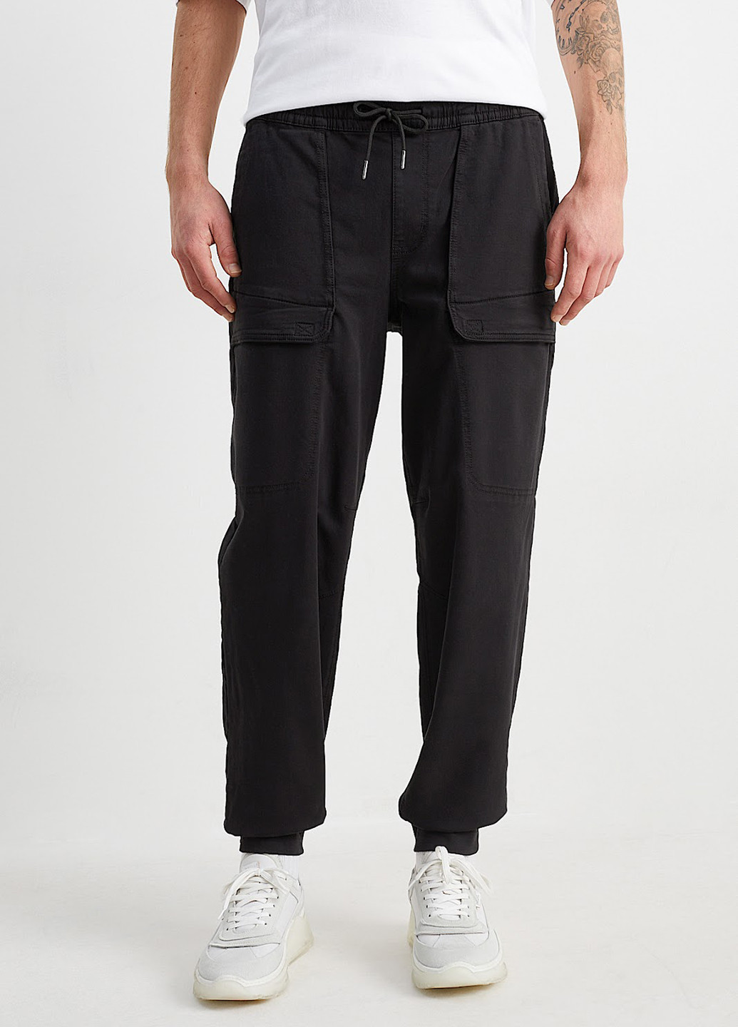 Черные кэжуал демисезонные зауженные, карго брюки C&A