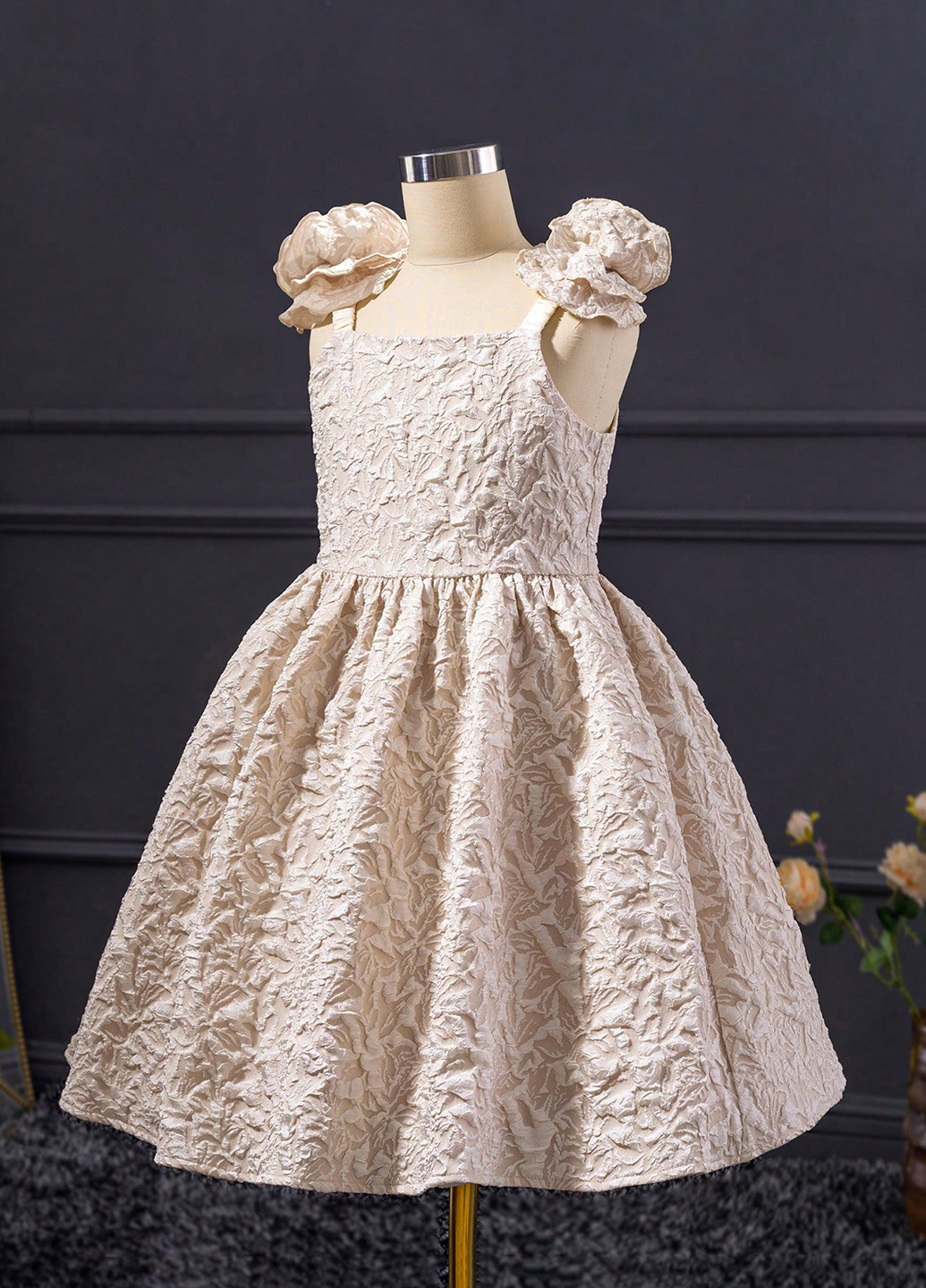 Бежевое платье SHEIN (331739301)