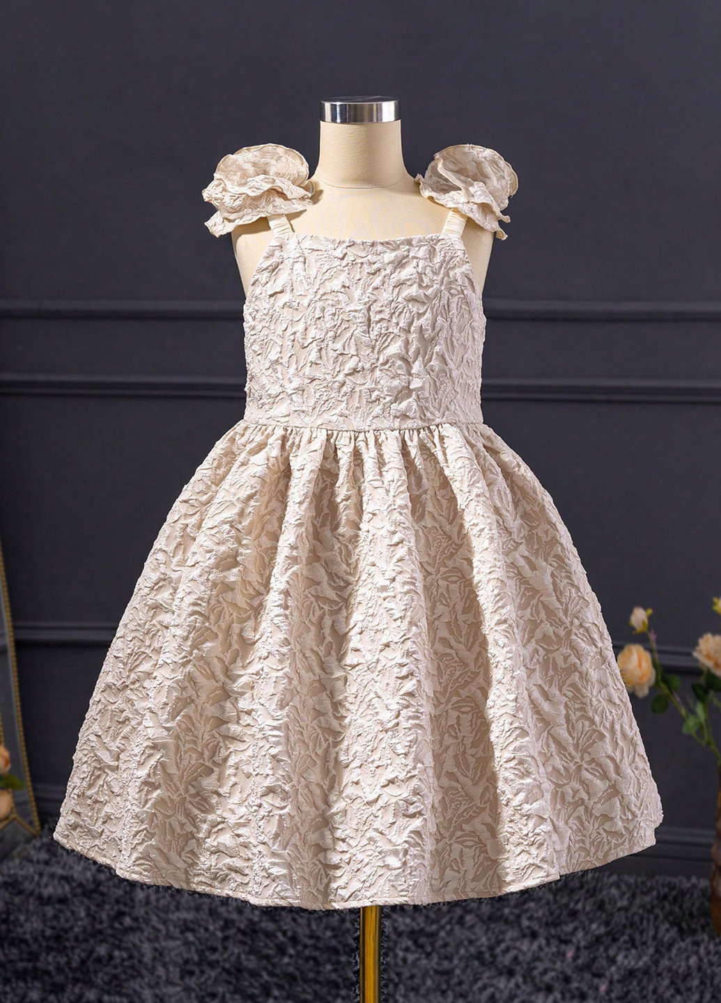 Бежевое платье SHEIN (331739301)