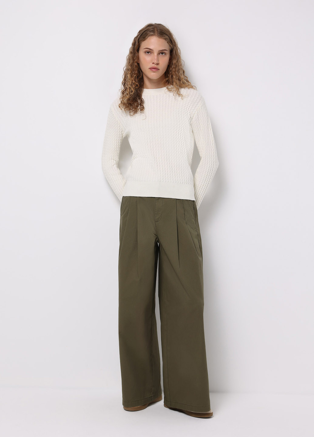 Молочный зимний джемпер джемпер Colin's