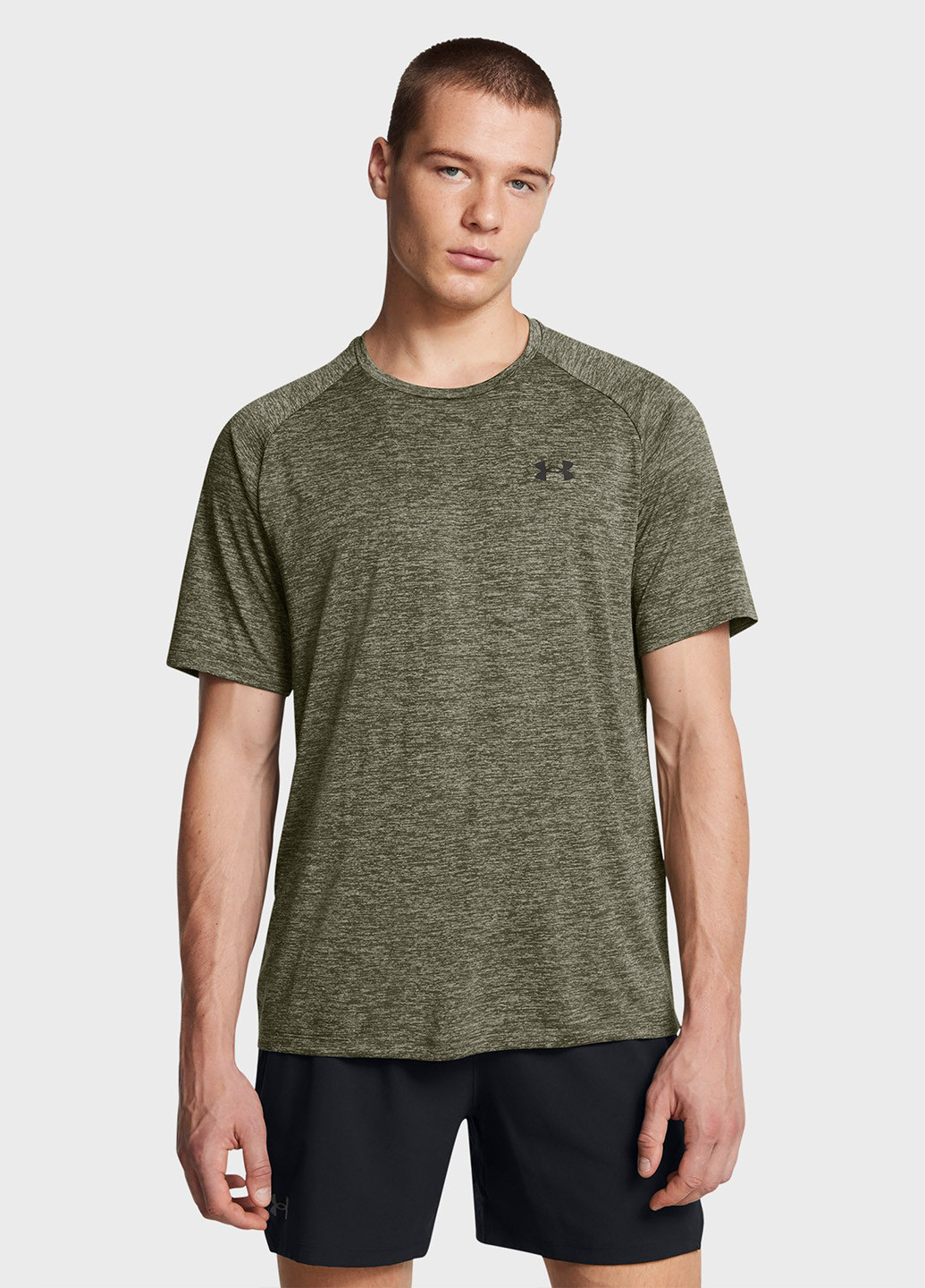 Оливкова футболка Under Armour