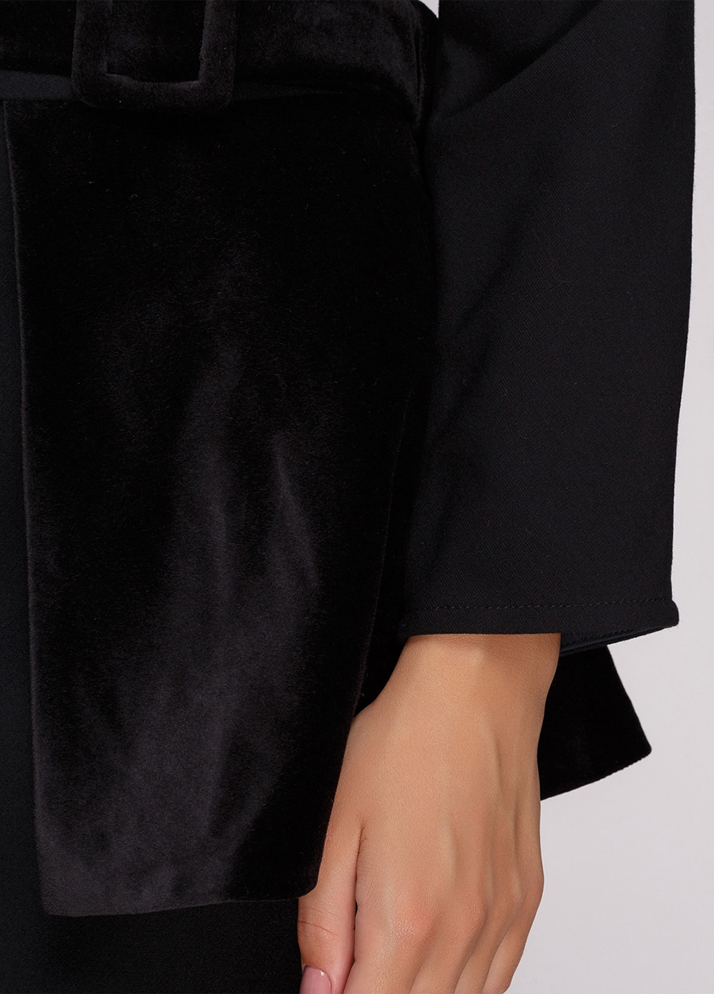 Черное деловое платье с баской Kristina Mamedova однотонное