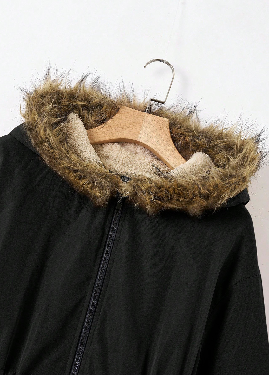 Чорна демісезонна куртка SHEIN