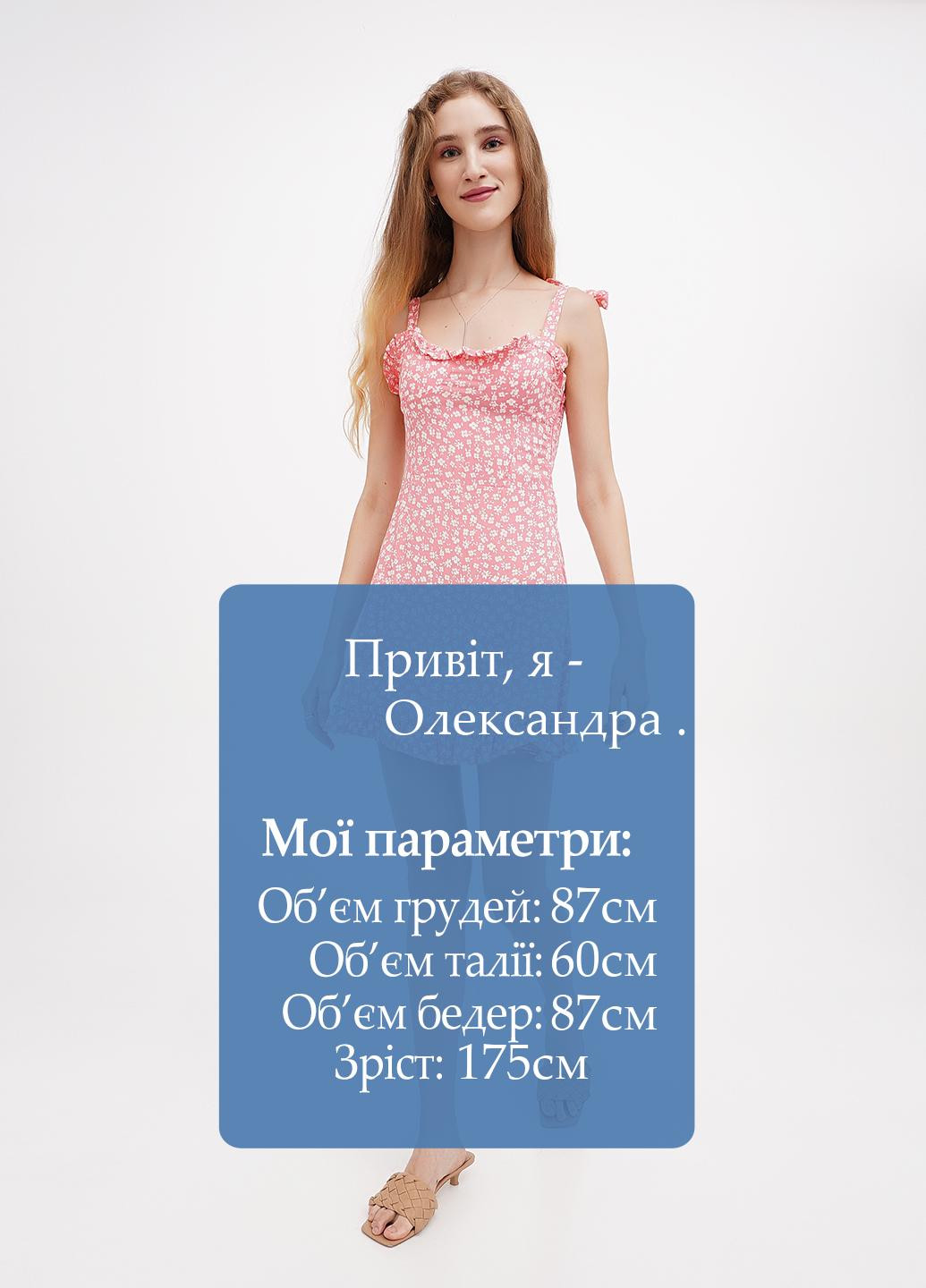 Рожева кежуал сукня Terranova з квітковим принтом