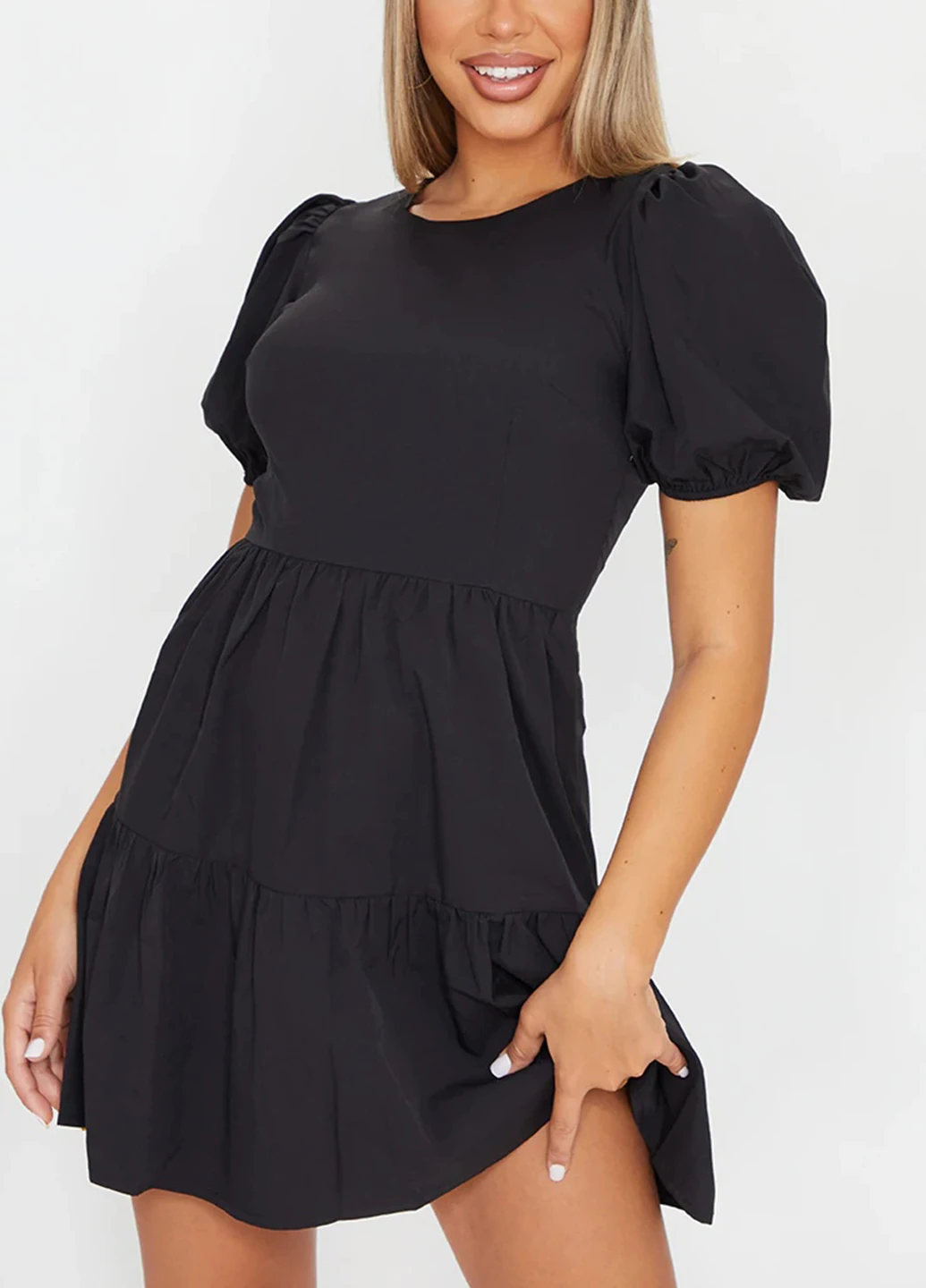 Черное кэжуал платье клеш PrettyLittleThing однотонное