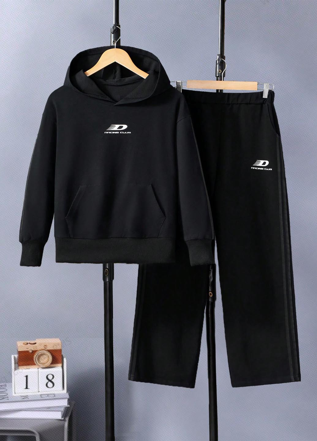 Черный демисезонный костюм (худи, брюки) брючный SHEIN