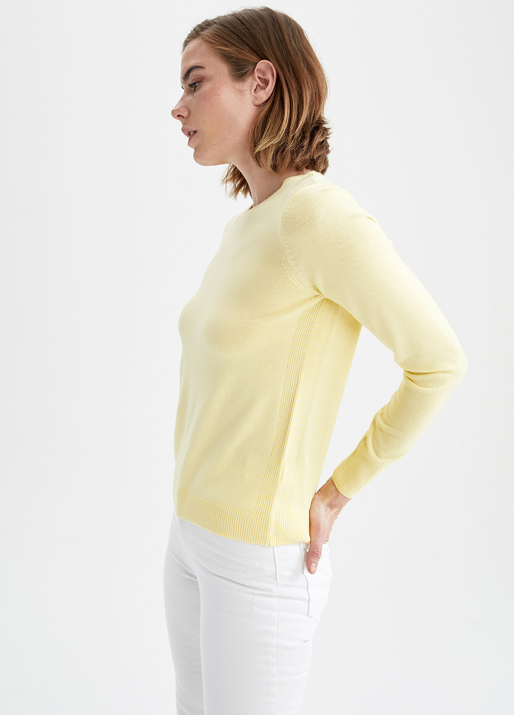 Желтый демисезонный свитер джемпер DeFacto