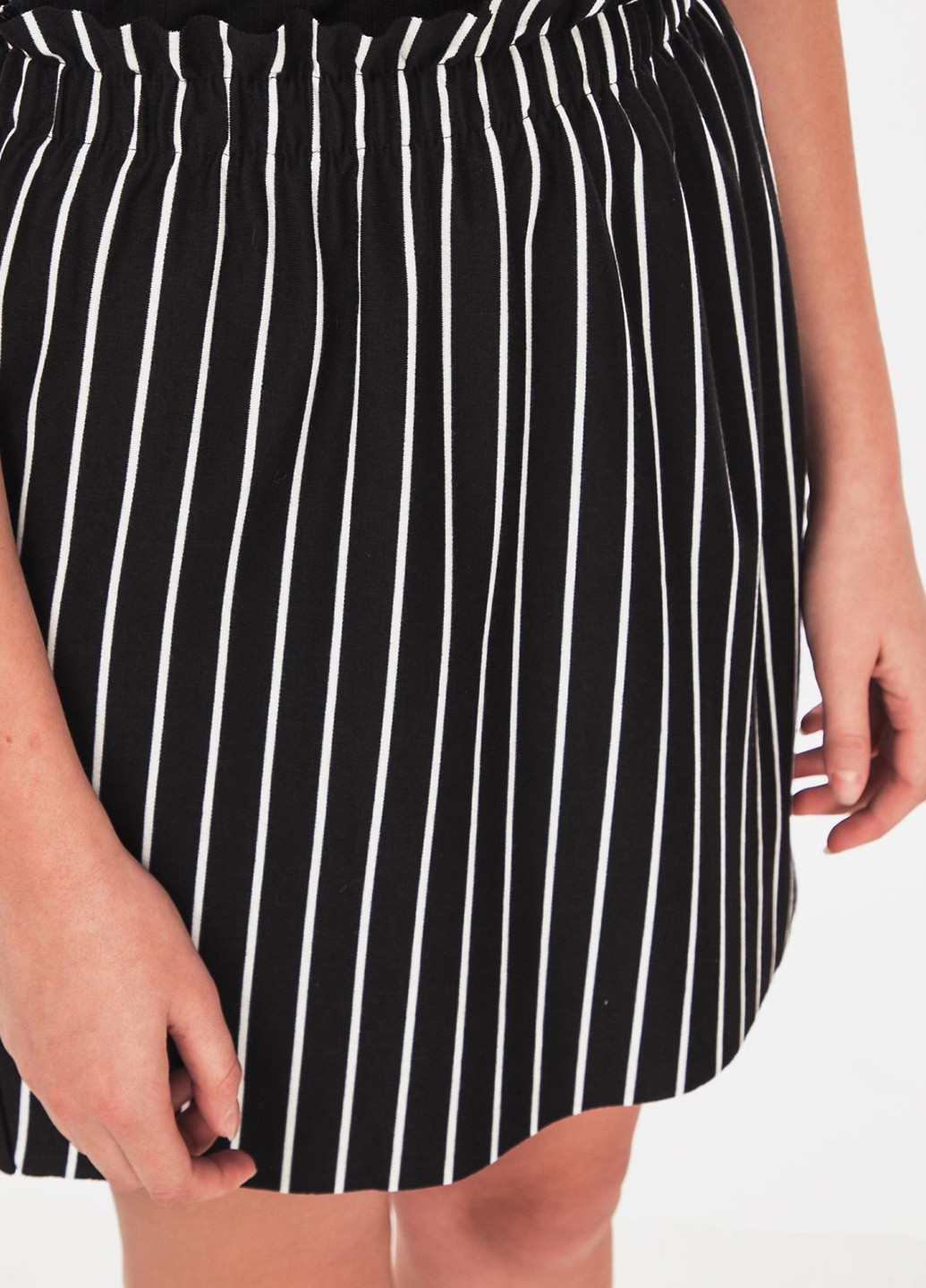 Черная кэжуал в полоску юбка Jennyfer а-силуэта (трапеция)
