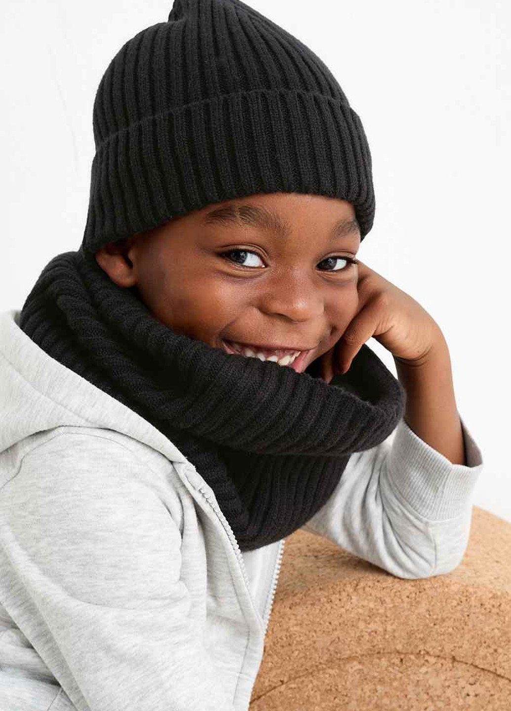 Комплект (шапка, шарф-снуд) C&A (367616957)