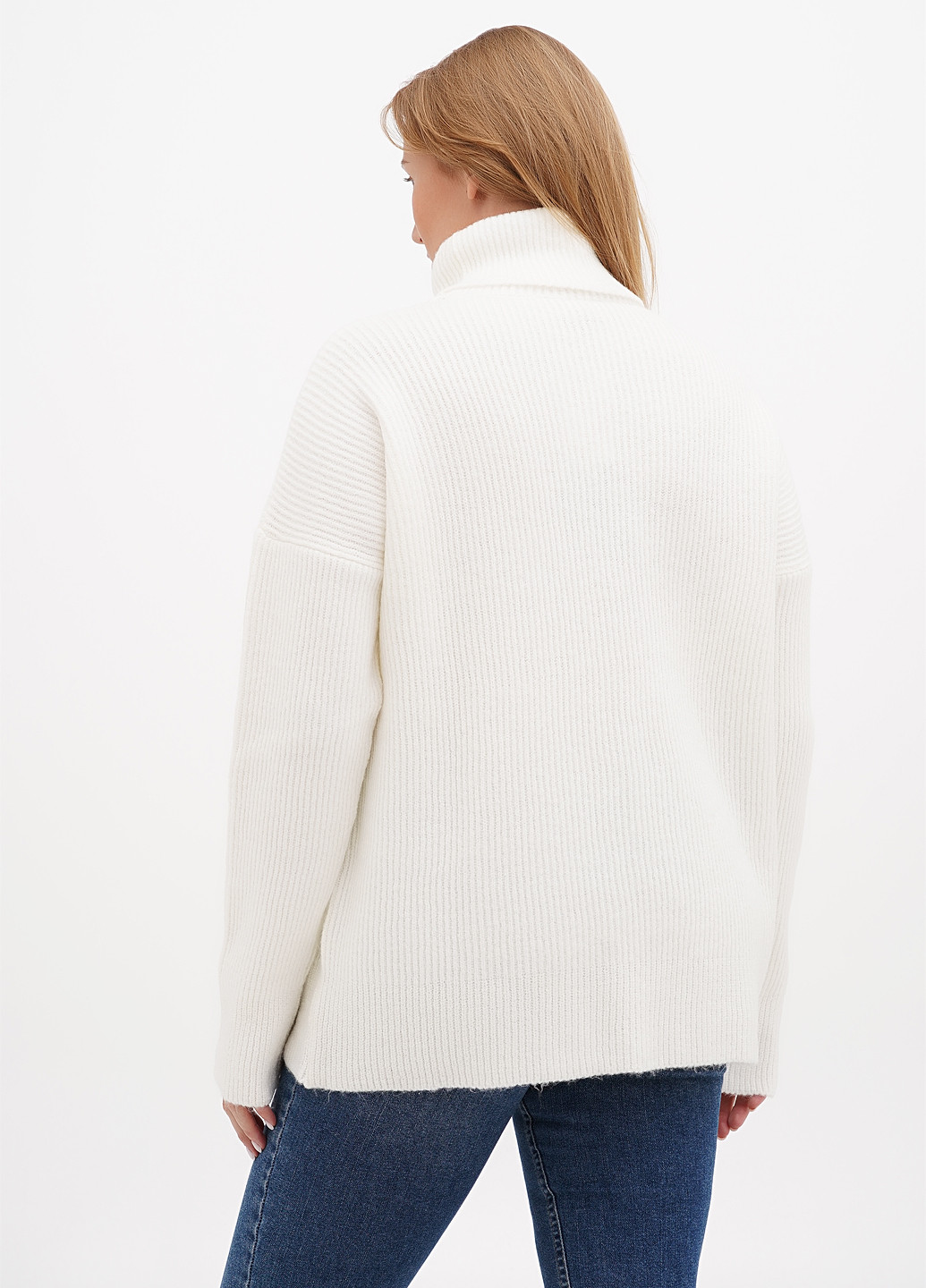 Молочный демисезонный свитер La Pomme